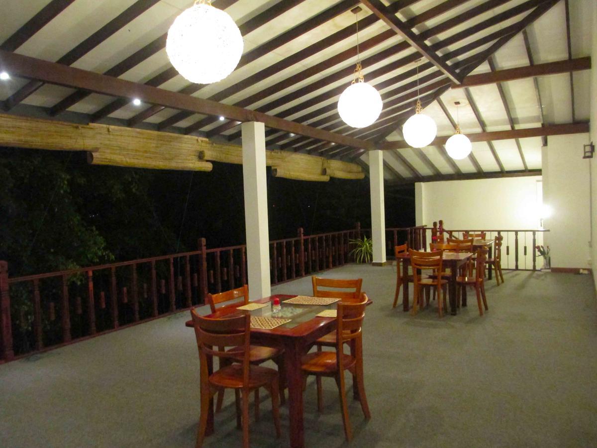 Nico Lagoon Hotel Negombo Exterior foto