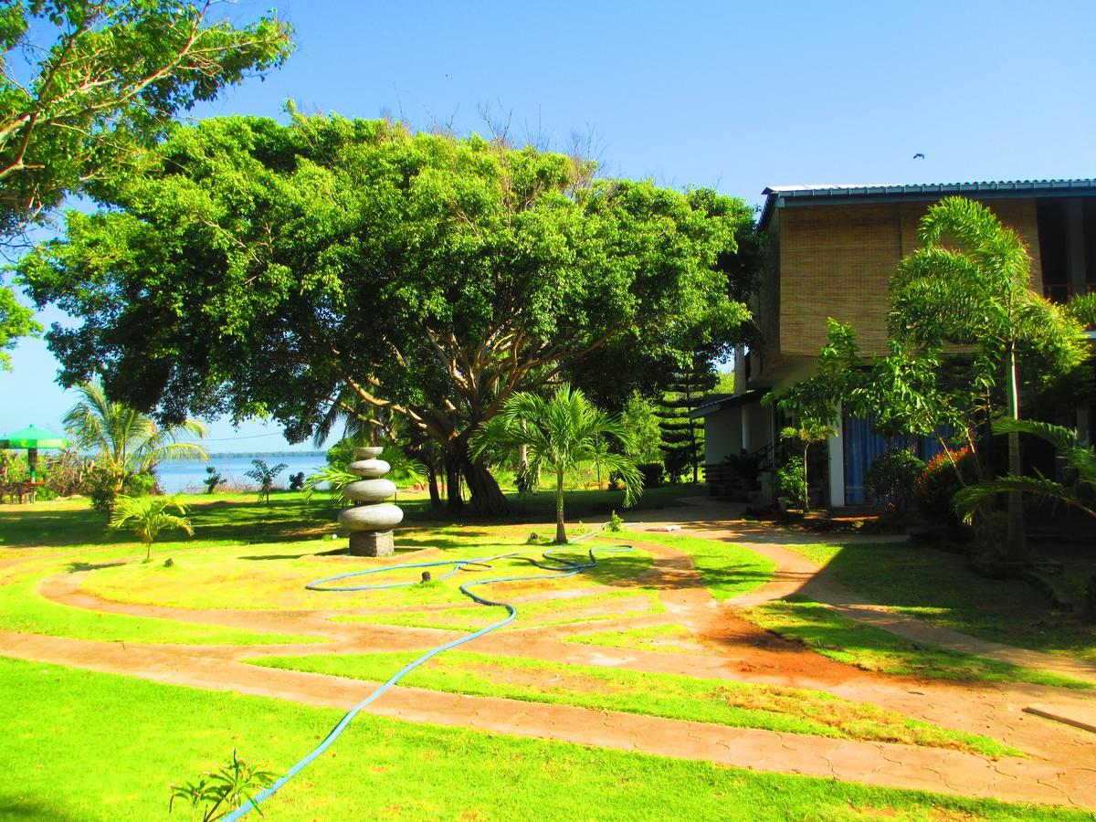 Nico Lagoon Hotel Negombo Exterior foto