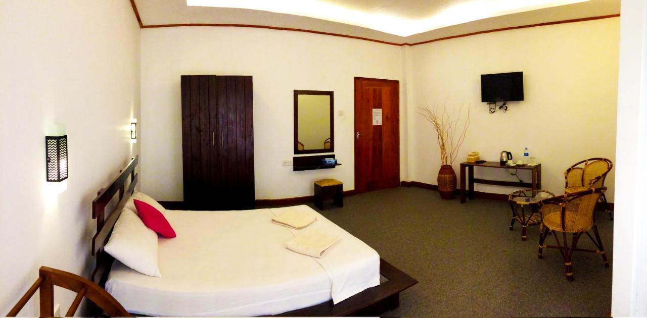 Nico Lagoon Hotel Negombo Exterior foto